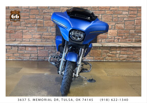 2026 Harley-Davidson® Street Glide® Aurora Blue Denim Chrome Trim thumb 3