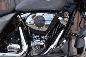 2026 Harley-Davidson® Street Glide® FLHX thumb 3