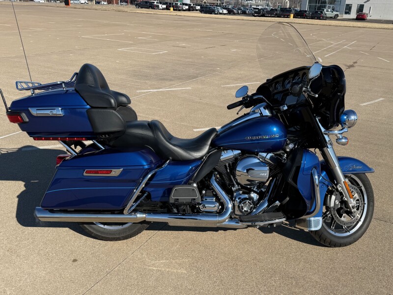 2015 Harley-Davidson® Ultra Limited Superior Blue