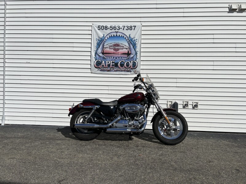 2014 Harley-Davidson® 1200 Custom Factory Customization Mysterious Red Sunglo Deluxe