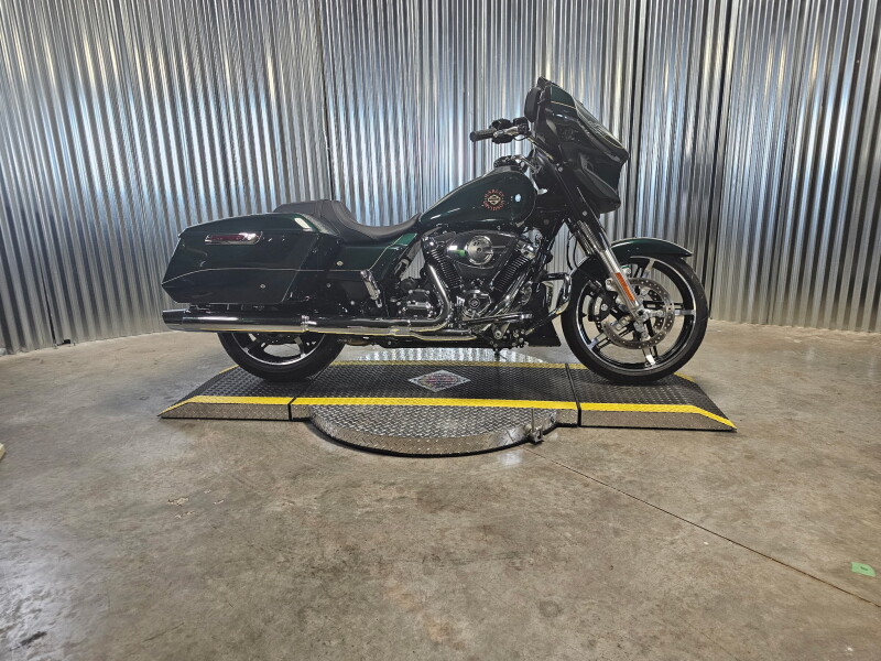 2024 Harley-Davidson® Street Glide® Alpine Green