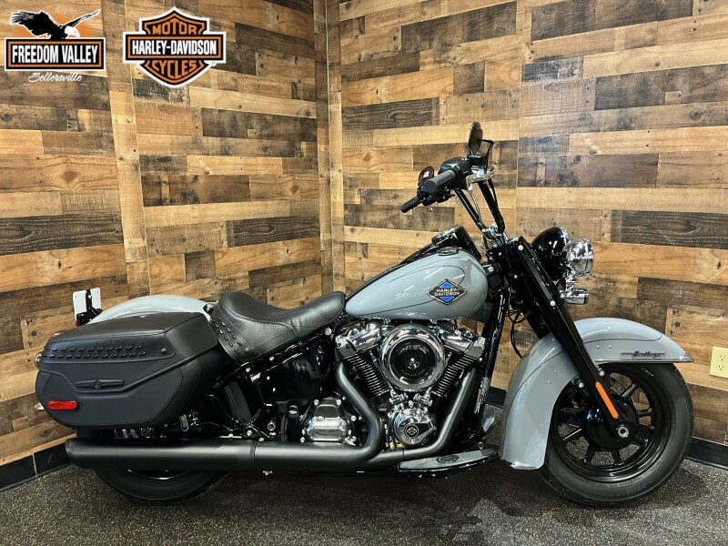 2026 Harley-Davidson® Heritage Classic Dark Billiard Gray Black Cast Wheels  FLHC