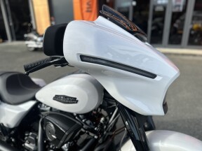2025 Harley-Davidson® Street Glide™ White Onyx Pearl - Black Finish thumb 0