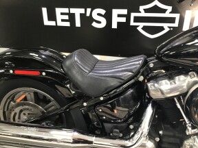 2023 Harley-Davidson® Softail® Standard Vivid Black thumb 1