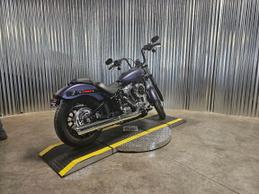 2025 Harley-Davidson® Street Bob® Purple Abyss Denim w/Cast Wheels thumb 2