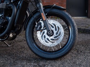 2026 Triumph Bonneville T120 Black thumb 2