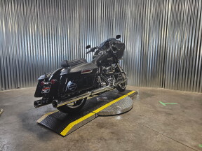 2023 Harley-Davidson® Road Glide® Vivid Black thumb 1