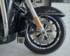 2017 Harley-Davidson® Ultra Limited thumb 2