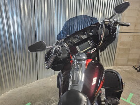 2017 Harley-Davidson® CVO™ Limited Black Garnet & Electric Red Pearl with Carbon Dust including Cont thumb 2