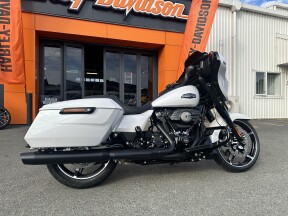 2025 Harley-Davidson® Street Glide™ White Onyx Pearl - Black Finish thumb 1