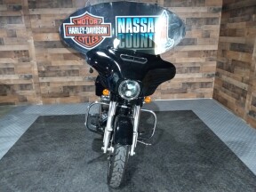 2017 Harley-Davidson® Street Glide® Special Vivid Black thumb 3