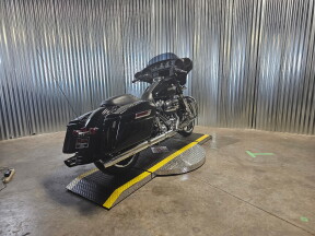 2023 Harley-Davidson® Street Glide® Vivid Black thumb 1