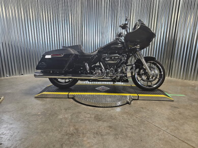 2023 Harley-Davidson® Road Glide® Vivid Black