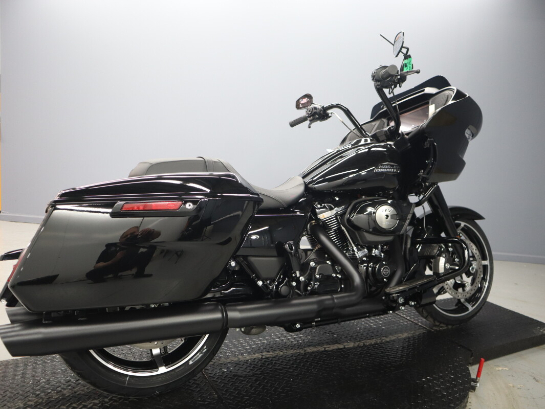 2026 Harley-Davidson® Road Glide™ FLTRX, photo 8
