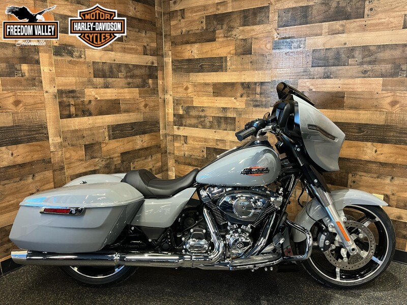 2026 Harley-Davidson® Street Glide® Dark Billiard Gray Chrome Trim  FLHX