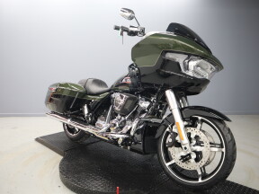 2026 Harley-Davidson® Road Glide™ FLTRX thumb 2