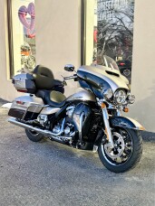 2018 Harley-Davidson® Ultra Limited Low FLHTKL - LOW MILEAGE thumb 2