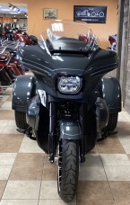2026 Harley-Davidson® Street Glide 3 Limited Iron Horse Metallic Black Trim thumb 3