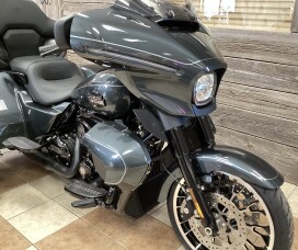 2026 Harley-Davidson® Street Glide 3 Limited Iron Horse Metallic Black Trim thumb 2