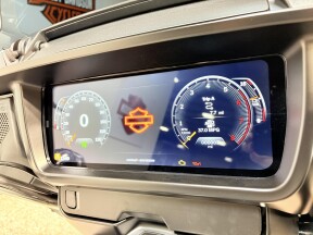 2026 FLHX Harley-Davidson® Street Glide® Solo Dark Billiard Gray Chrome Trim thumb 1