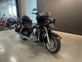 2011 Harley-Davidson® Electra Glide® Ultra Classic® Black thumb 3