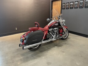2019 Harley-Davidson® Road King® Wicked Red/Twisted Cherry thumb 2
