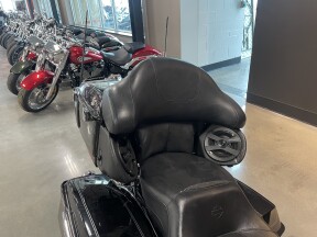2011 Harley-Davidson® Electra Glide® Ultra Classic® Black thumb 0