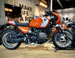 2026 BMW Motorrad R 12 S Lava Orange Metallic thumb 3