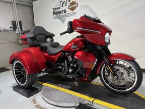 2026 Harley-Davidson® Street Glide 3 Limited Brilliant Red Black Trim thumb 2