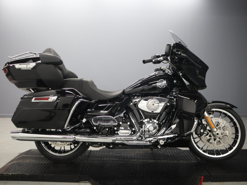 2026 Harley-Davidson® Street Glide Limited FLHXL