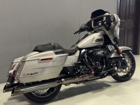 FLHXSE 2023 CVO™ Street Glide® thumb 2