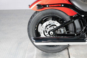 2026 Harley-Davidson® Street Bob® FXBB thumb 2