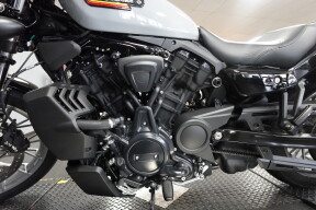 2025 Harley-Davidson® Nightster™ Special RH975S thumb 1
