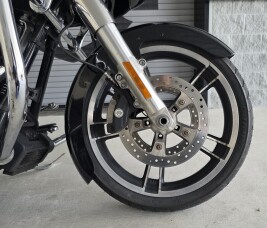 2015 Harley-Davidson® Road Glide® Special thumb 1
