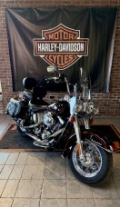 2011 Harley-Davidson® Heritage Softail® Classic FLSTC Two-Tone Merlot Sunglo/Vivid Black thumb 3