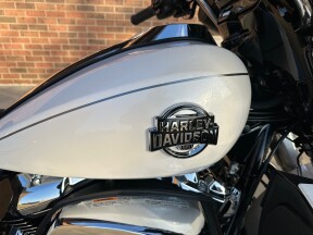 2026 Harley-Davidson Street Glide Limited FLHXL thumb 2