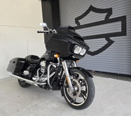2015 Harley-Davidson® Road Glide® Special thumb 3
