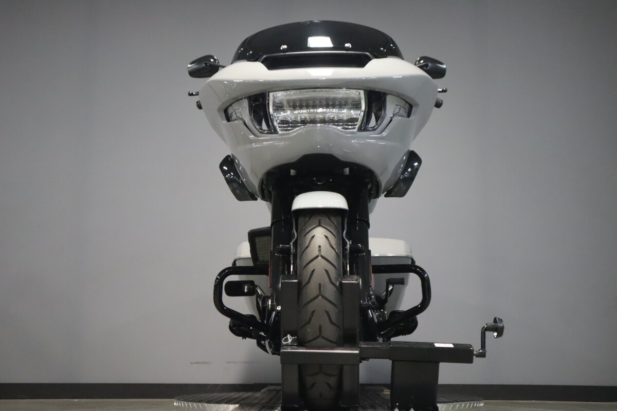 2025 Harley-Davidson® Road Glide™ FLTRX, photo 3