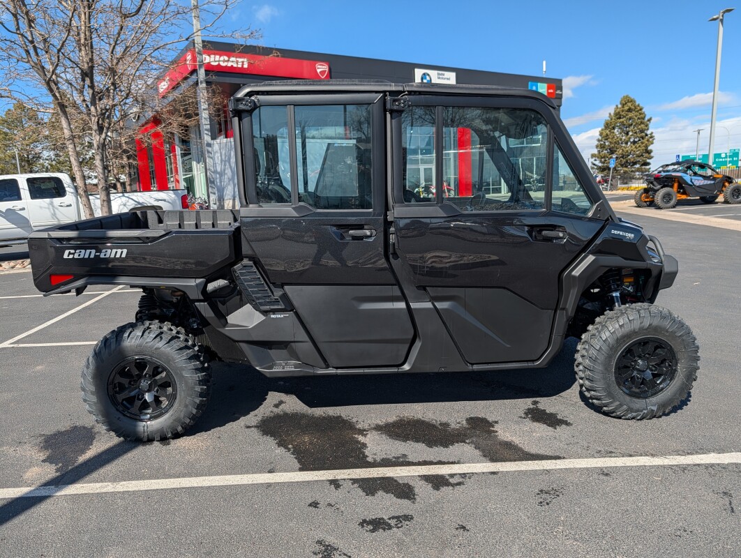 2026 Can-Am Defender MAX XT CAB HD11, photo 8