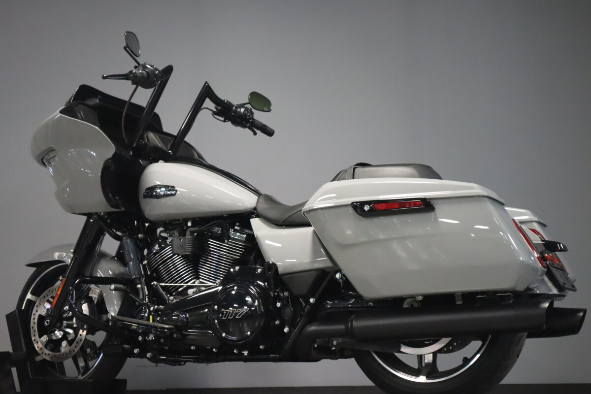 2025 Harley-Davidson® Road Glide™ FLTRX, photo 6