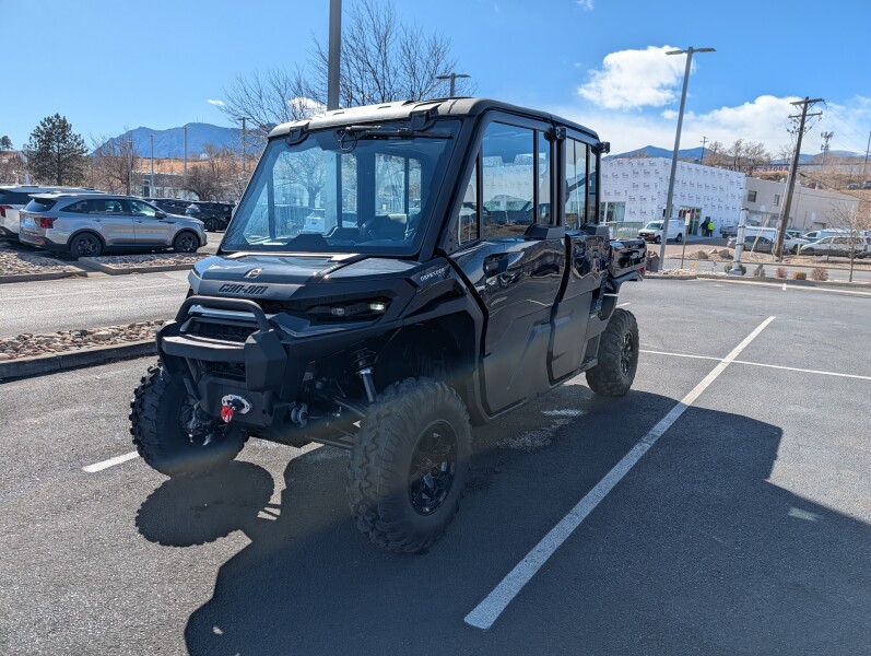 2026 Can-Am Defender MAX XT CAB HD11