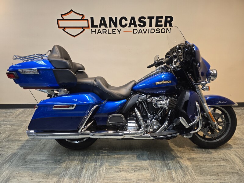 2017 Harley-Davidson® Ultra Limited Custom Colour Bonneville Blue/Fathom Blue FLHTK