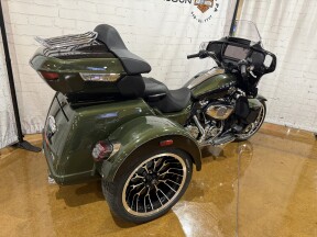 2026 Harley-Davidson® Street Glide 3 Limited Olive Steel Metallic / Vivid Black Black Trim thumb 3