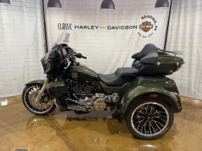 2026 Harley-Davidson® Street Glide 3 Limited Olive Steel Metallic / Vivid Black Black Trim thumb 0