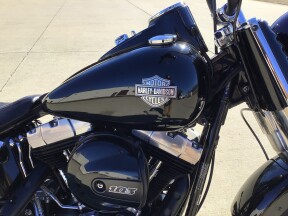 FLS 2017 Softail Slim® thumb 3