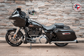 2025 Harley-Davidson® Road Glide™ FLTRX thumb 3