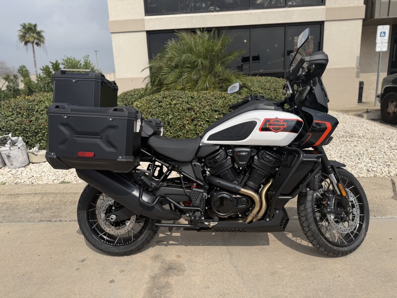 2026 Harley-Davidson® Pan America 1250 Limited White Onyx Pearl