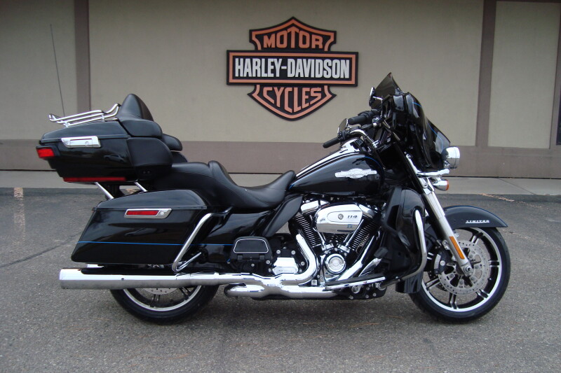 2020 Harley-Davidson® Ultra Limited Vivid Black