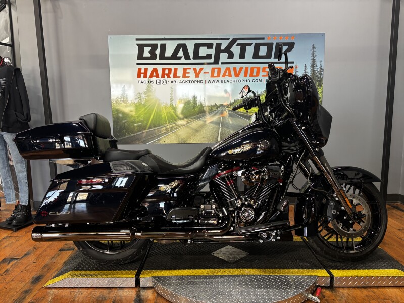 2022 Harley-Davidson® CVO™ Street Glide® BLUE STEEL