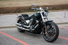 2026 Harley-Davidson® Breakout™ FXBR thumb 3